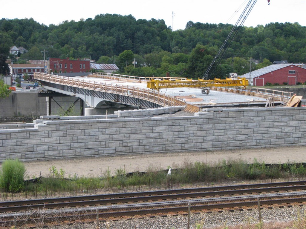 31 - Construction of Mohawk Valley Gateway Overlook
