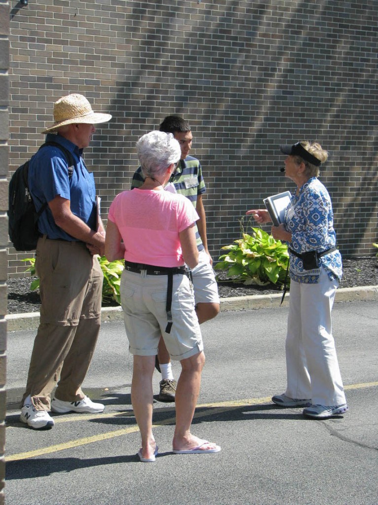 27 - Main St Walking Tour Guides