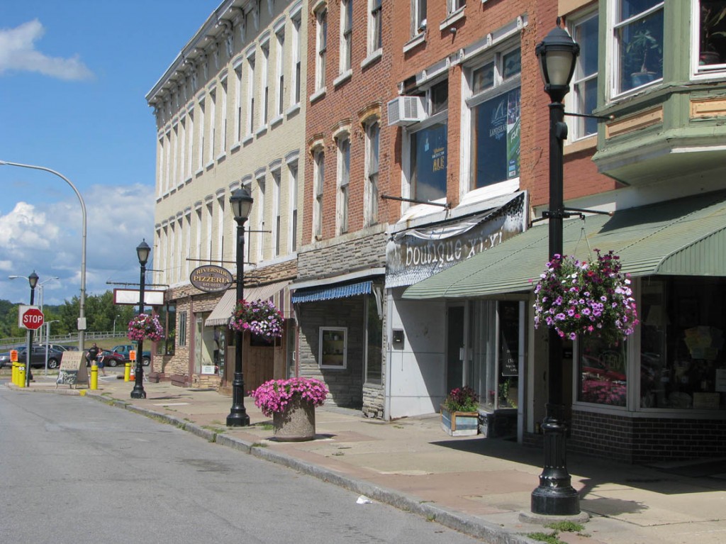 44 - Main St Northside from Chuctanunda Street Level